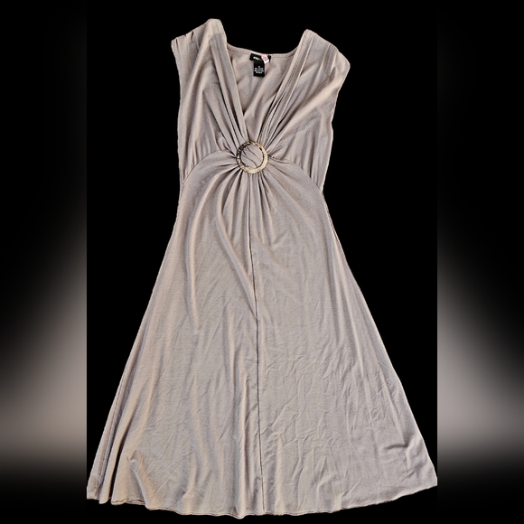 BCBG MAXAZRIA Sleeveless, V-Neck, Empire Jersey Midi Dress, Sz Small, Taupe, EUC - Picture 2 of 6